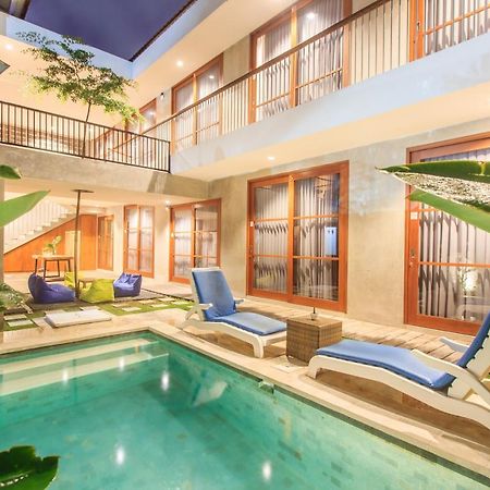 The Jero 18 Kuta Guest House Buitenkant foto