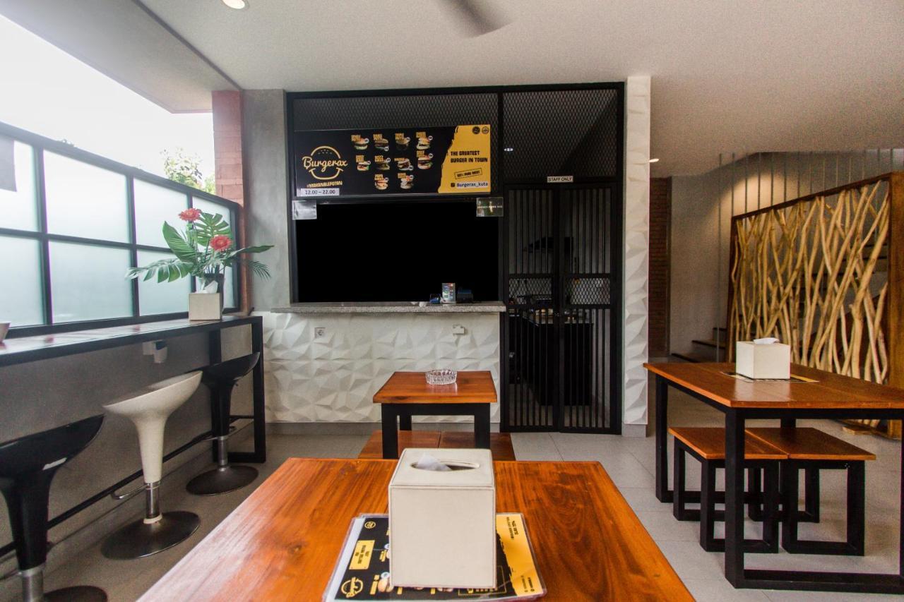The Jero 18 Kuta Guest House Buitenkant foto