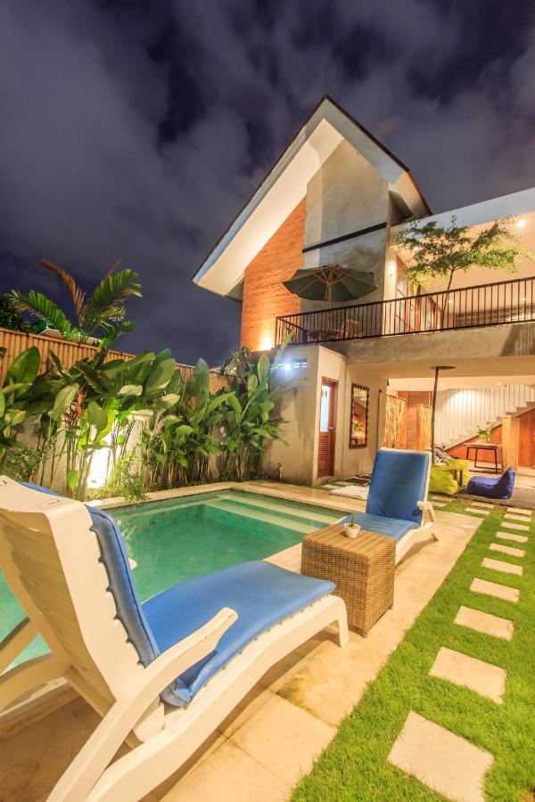The Jero 18 Kuta Guest House Buitenkant foto